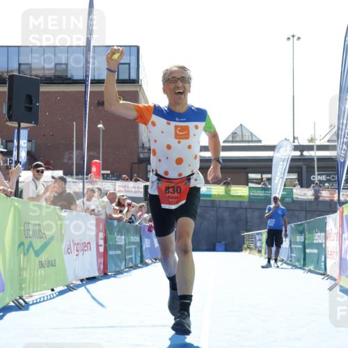09.08.2026 - GEWOBA Citytriathlon Bremen Yannick Fuchs http://msf.ph/oto/9935268 09.08.2026 14:49:04 Ziel 731, 830 meine-sportfotos.de