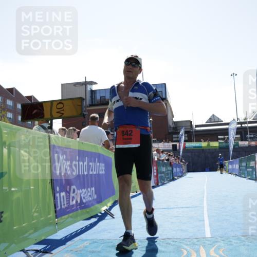 09.08.2026 - GEWOBA Citytriathlon Bremen Yannick Fuchs http://msf.ph/oto/9935311 09.08.2026 14:49:21 Ziel 842 meine-sportfotos.de