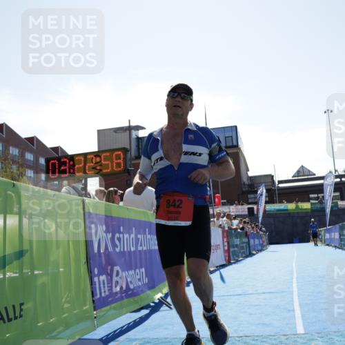 09.08.2026 - GEWOBA Citytriathlon Bremen Yannick Fuchs http://msf.ph/oto/9935313 09.08.2026 14:49:21 Ziel 842 meine-sportfotos.de