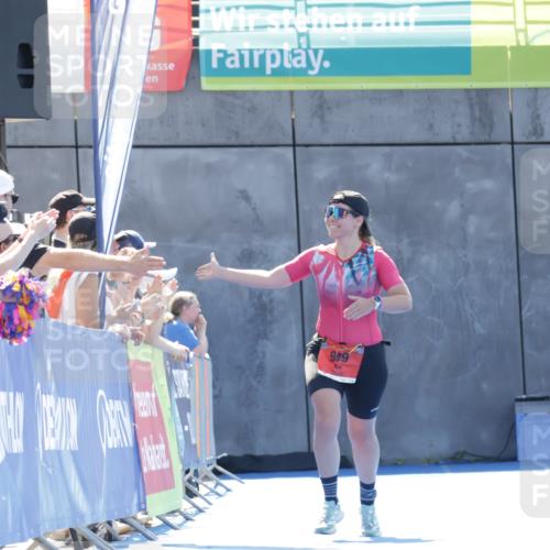 09.08.2026 - GEWOBA Citytriathlon Bremen Yannick Fuchs http://msf.ph/oto/9935318 09.08.2026 14:49:31 Ziel  meine-sportfotos.de