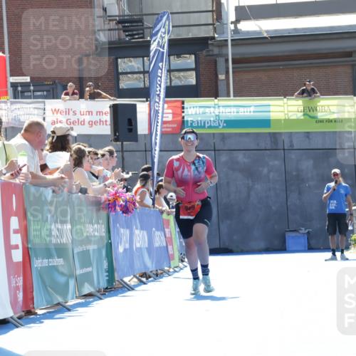 09.08.2026 - GEWOBA Citytriathlon Bremen Yannick Fuchs http://msf.ph/oto/9935329 09.08.2026 14:49:34 Ziel 969 meine-sportfotos.de