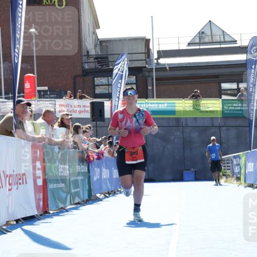 09.08.2026 - GEWOBA Citytriathlon Bremen Yannick Fuchs http://msf.ph/oto/9935337 09.08.2026 14:49:35 Ziel 969 meine-sportfotos.de