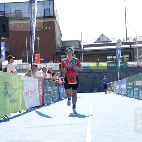 09.08.2026 - GEWOBA Citytriathlon Bremen Yannick Fuchs http://msf.ph/oto/9935340 09.08.2026 14:49:36 Ziel 969 meine-sportfotos.de