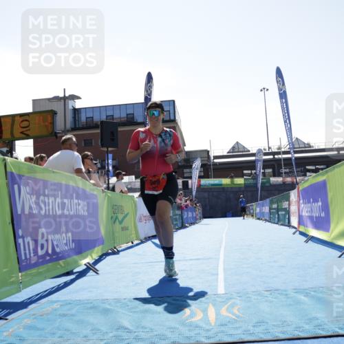 09.08.2026 - GEWOBA Citytriathlon Bremen Yannick Fuchs http://msf.ph/oto/9935346 09.08.2026 14:49:37 Ziel 969 meine-sportfotos.de