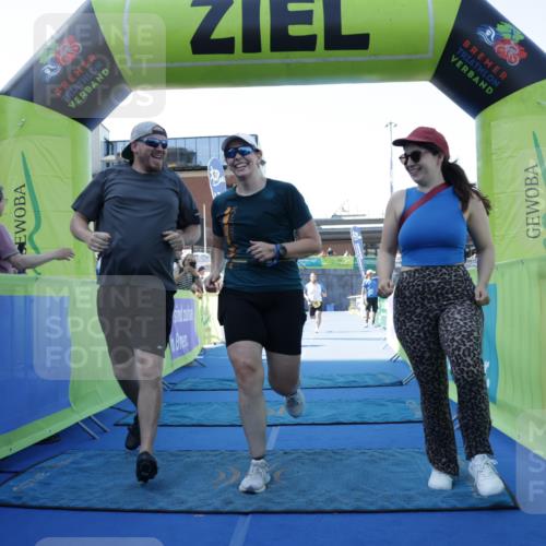 09.08.2026 - GEWOBA Citytriathlon Bremen Yannick Fuchs http://msf.ph/oto/9935358 09.08.2026 11:39:04 Ziel 143 meine-sportfotos.de