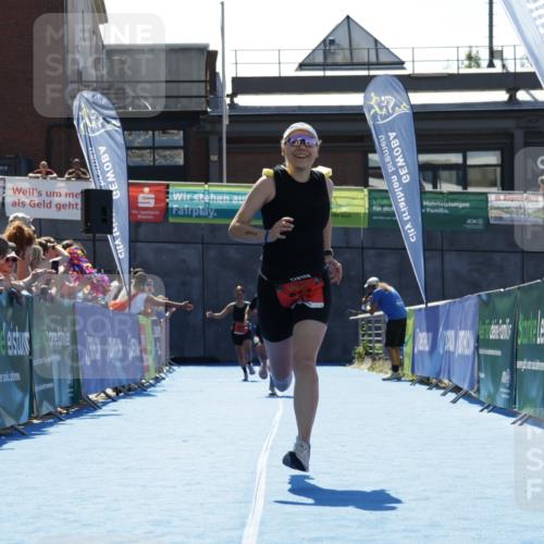 09.08.2026 - GEWOBA Citytriathlon Bremen Yannick Fuchs http://msf.ph/oto/9935383 09.08.2026 14:50:38 Ziel 899, 964 meine-sportfotos.de