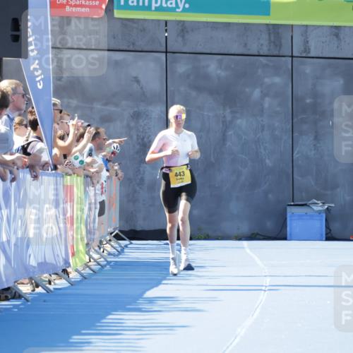 09.08.2026 - GEWOBA Citytriathlon Bremen Yannick Fuchs http://msf.ph/oto/9935386 09.08.2026 11:39:11 Ziel  meine-sportfotos.de