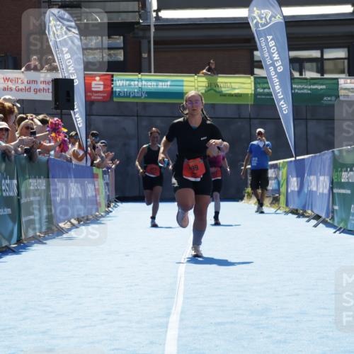 09.08.2026 - GEWOBA Citytriathlon Bremen Yannick Fuchs http://msf.ph/oto/9935401 09.08.2026 14:50:40 Ziel 899, 922, 962, 964 meine-sportfotos.de