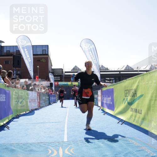 09.08.2026 - GEWOBA Citytriathlon Bremen Yannick Fuchs http://msf.ph/oto/9935408 09.08.2026 14:50:42 Ziel 899, 922, 962, 964 meine-sportfotos.de