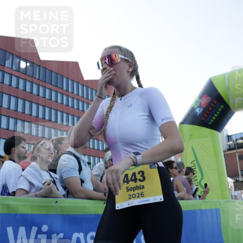 09.08.2026 - GEWOBA Citytriathlon Bremen Yannick Fuchs http://msf.ph/oto/9935430 09.08.2026 11:39:27 Ziel 461 meine-sportfotos.de