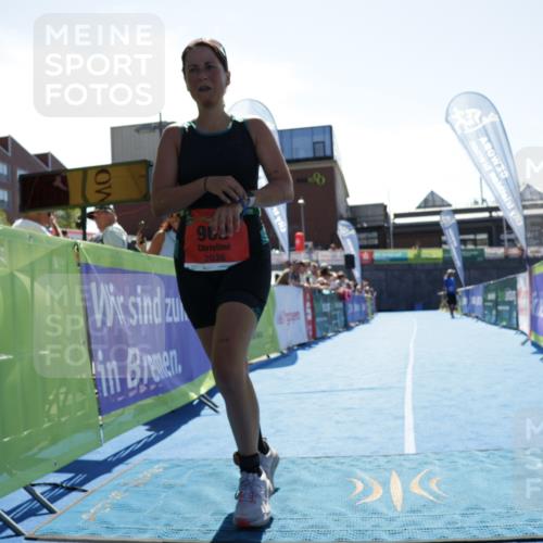 09.08.2026 - GEWOBA Citytriathlon Bremen Yannick Fuchs http://msf.ph/oto/9935438 09.08.2026 14:50:45 Ziel 899, 922, 962 meine-sportfotos.de