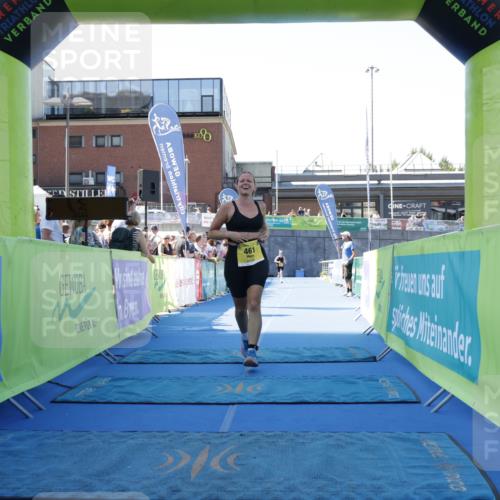 09.08.2026 - GEWOBA Citytriathlon Bremen Yannick Fuchs http://msf.ph/oto/9935448 09.08.2026 11:39:31 Ziel 461 meine-sportfotos.de
