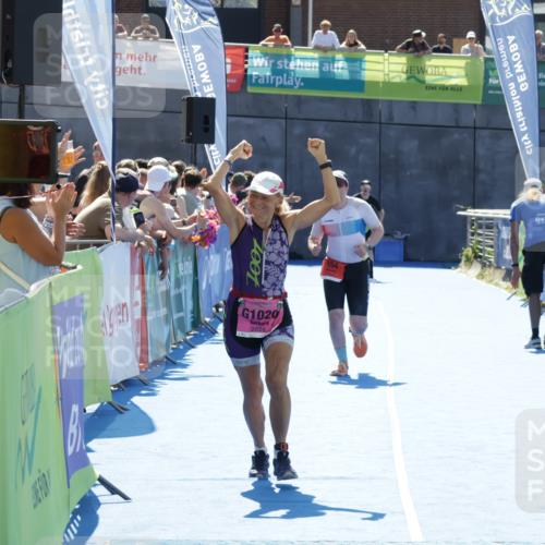 09.08.2026 - GEWOBA Citytriathlon Bremen Yannick Fuchs http://msf.ph/oto/9935456 09.08.2026 14:51:09 Ziel 554, 1020, 1020 meine-sportfotos.de