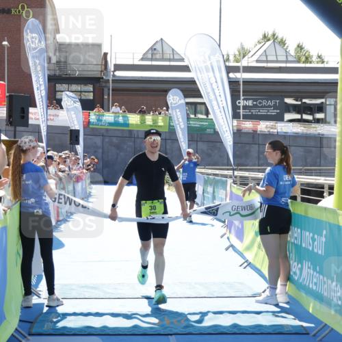 09.08.2026 - GEWOBA Citytriathlon Bremen Yannick Fuchs http://msf.ph/oto/9935503 09.08.2026 14:51:18 Ziel 30, 554 meine-sportfotos.de