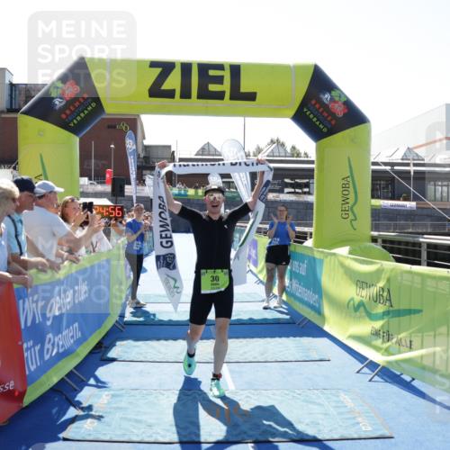 09.08.2026 - GEWOBA Citytriathlon Bremen Yannick Fuchs http://msf.ph/oto/9935523 09.08.2026 14:51:20 Ziel 30 meine-sportfotos.de