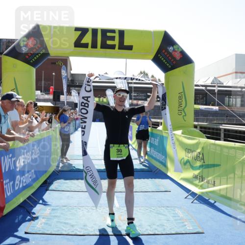 09.08.2026 - GEWOBA Citytriathlon Bremen Yannick Fuchs http://msf.ph/oto/9935532 09.08.2026 14:51:21 Ziel 30 meine-sportfotos.de