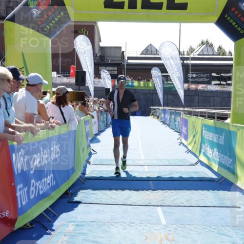 09.08.2026 - GEWOBA Citytriathlon Bremen Yannick Fuchs http://msf.ph/oto/9935557 09.08.2026 14:51:46 Ziel 733 meine-sportfotos.de