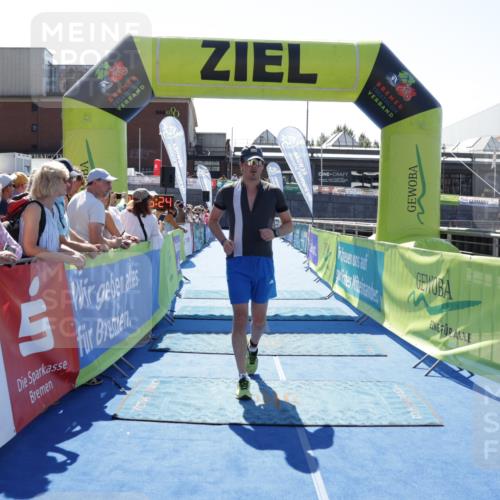 09.08.2026 - GEWOBA Citytriathlon Bremen Yannick Fuchs http://msf.ph/oto/9935566 09.08.2026 14:51:47 Ziel 733 meine-sportfotos.de