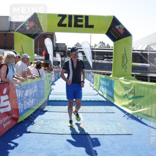 09.08.2026 - GEWOBA Citytriathlon Bremen Yannick Fuchs http://msf.ph/oto/9935568 09.08.2026 14:51:48 Ziel 733 meine-sportfotos.de