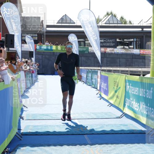 09.08.2026 - GEWOBA Citytriathlon Bremen Yannick Fuchs http://msf.ph/oto/9935594 09.08.2026 14:52:04 Ziel 532 meine-sportfotos.de