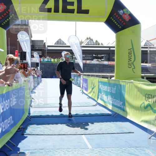 09.08.2026 - GEWOBA Citytriathlon Bremen Yannick Fuchs http://msf.ph/oto/9935601 09.08.2026 14:52:04 Ziel 532 meine-sportfotos.de
