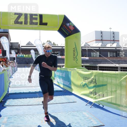 09.08.2026 - GEWOBA Citytriathlon Bremen Yannick Fuchs http://msf.ph/oto/9935606 09.08.2026 14:52:06 Ziel 532 meine-sportfotos.de