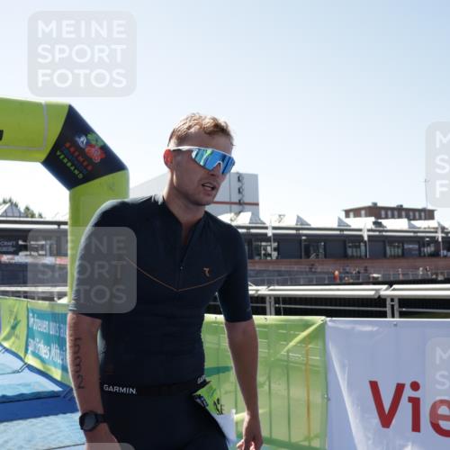 09.08.2026 - GEWOBA Citytriathlon Bremen Yannick Fuchs http://msf.ph/oto/9935608 09.08.2026 14:52:07 Ziel 532 meine-sportfotos.de