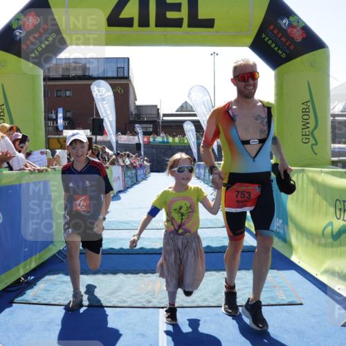 09.08.2026 - GEWOBA Citytriathlon Bremen Yannick Fuchs http://msf.ph/oto/9935643 09.08.2026 14:52:26 Ziel 753 meine-sportfotos.de