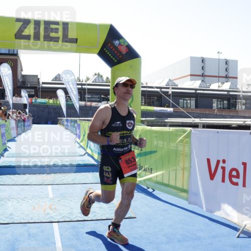 09.08.2026 - GEWOBA Citytriathlon Bremen Yannick Fuchs http://msf.ph/oto/9935674 09.08.2026 14:52:48 Ziel 853 meine-sportfotos.de