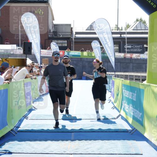 09.08.2026 - GEWOBA Citytriathlon Bremen Yannick Fuchs http://msf.ph/oto/9935695 09.08.2026 14:54:14 Ziel 1141 meine-sportfotos.de