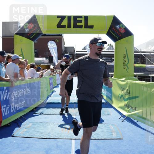 09.08.2026 - GEWOBA Citytriathlon Bremen Yannick Fuchs http://msf.ph/oto/9935704 09.08.2026 14:54:15 Ziel 1141 meine-sportfotos.de