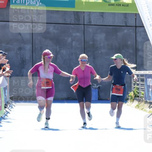 09.08.2026 - GEWOBA Citytriathlon Bremen Yannick Fuchs http://msf.ph/oto/9935721 09.08.2026 14:55:10 Ziel  meine-sportfotos.de