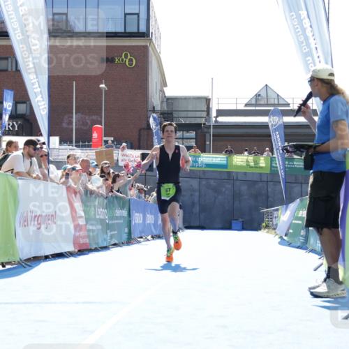 09.08.2026 - GEWOBA Citytriathlon Bremen Yannick Fuchs http://msf.ph/oto/9935782 09.08.2026 14:56:02 Ziel 187 meine-sportfotos.de