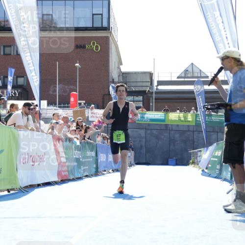 09.08.2026 - GEWOBA Citytriathlon Bremen Yannick Fuchs http://msf.ph/oto/9935784 09.08.2026 14:56:02 Ziel 187 meine-sportfotos.de