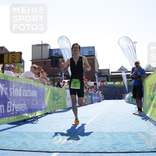09.08.2026 - GEWOBA Citytriathlon Bremen Yannick Fuchs http://msf.ph/oto/9935789 09.08.2026 14:56:03 Ziel 187 meine-sportfotos.de
