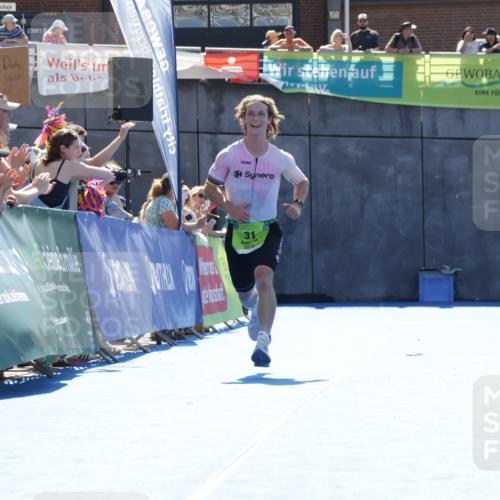 09.08.2026 - GEWOBA Citytriathlon Bremen Yannick Fuchs http://msf.ph/oto/9935798 09.08.2026 14:56:21 Ziel 31 meine-sportfotos.de