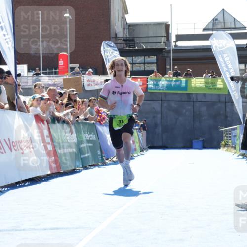 09.08.2026 - GEWOBA Citytriathlon Bremen Yannick Fuchs http://msf.ph/oto/9935803 09.08.2026 14:56:22 Ziel 31 meine-sportfotos.de