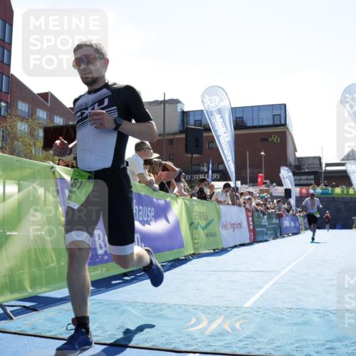 09.08.2026 - GEWOBA Citytriathlon Bremen Yannick Fuchs http://msf.ph/oto/9935828 09.08.2026 14:56:39 Ziel 141, 181 meine-sportfotos.de
