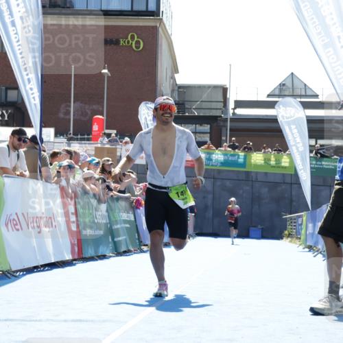 09.08.2026 - GEWOBA Citytriathlon Bremen Yannick Fuchs http://msf.ph/oto/9935831 09.08.2026 14:56:41 Ziel 141, 181 meine-sportfotos.de