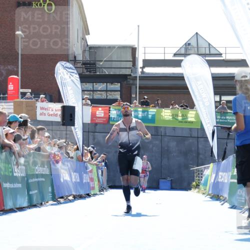 09.08.2026 - GEWOBA Citytriathlon Bremen Yannick Fuchs http://msf.ph/oto/9935852 09.08.2026 14:57:38 Ziel 1006, 1006 meine-sportfotos.de