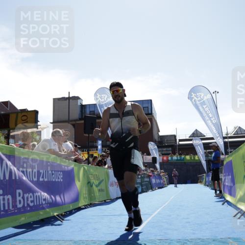 09.08.2026 - GEWOBA Citytriathlon Bremen Yannick Fuchs http://msf.ph/oto/9935863 09.08.2026 14:57:42 Ziel 1006, 1006 meine-sportfotos.de