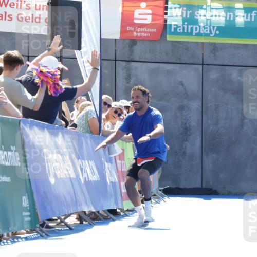09.08.2026 - GEWOBA Citytriathlon Bremen Yannick Fuchs http://msf.ph/oto/9935882 09.08.2026 14:57:54 Ziel 946 meine-sportfotos.de