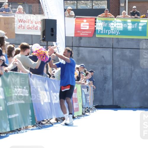 09.08.2026 - GEWOBA Citytriathlon Bremen Yannick Fuchs http://msf.ph/oto/9935887 09.08.2026 14:57:55 Ziel 946 meine-sportfotos.de