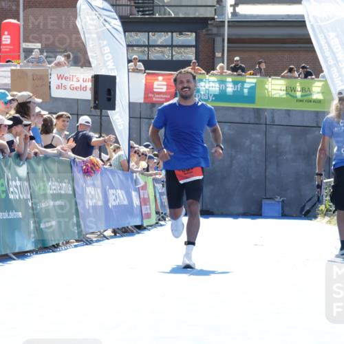 09.08.2026 - GEWOBA Citytriathlon Bremen Yannick Fuchs http://msf.ph/oto/9935896 09.08.2026 14:58:01 Ziel 681 meine-sportfotos.de