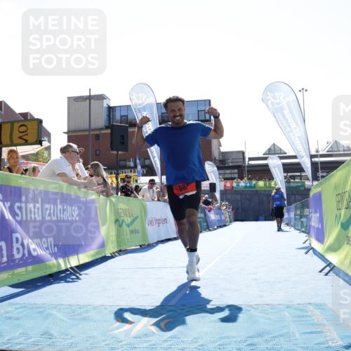 09.08.2026 - GEWOBA Citytriathlon Bremen Yannick Fuchs http://msf.ph/oto/9935901 09.08.2026 14:58:04 Ziel 681 meine-sportfotos.de