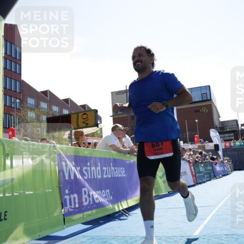 09.08.2026 - GEWOBA Citytriathlon Bremen Yannick Fuchs http://msf.ph/oto/9935904 09.08.2026 14:58:04 Ziel 681 meine-sportfotos.de