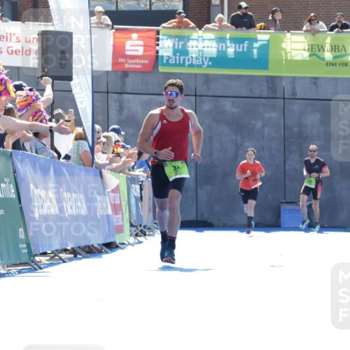 09.08.2026 - GEWOBA Citytriathlon Bremen Yannick Fuchs http://msf.ph/oto/9935909 09.08.2026 14:58:35 Ziel 23 meine-sportfotos.de