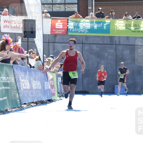 09.08.2026 - GEWOBA Citytriathlon Bremen Yannick Fuchs http://msf.ph/oto/9935910 09.08.2026 14:58:35 Ziel 23 meine-sportfotos.de