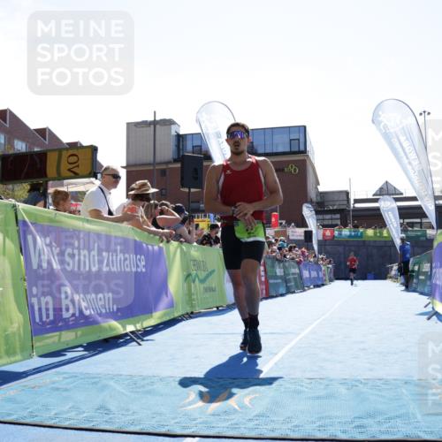09.08.2026 - GEWOBA Citytriathlon Bremen Yannick Fuchs http://msf.ph/oto/9935921 09.08.2026 14:58:39 Ziel 23 meine-sportfotos.de