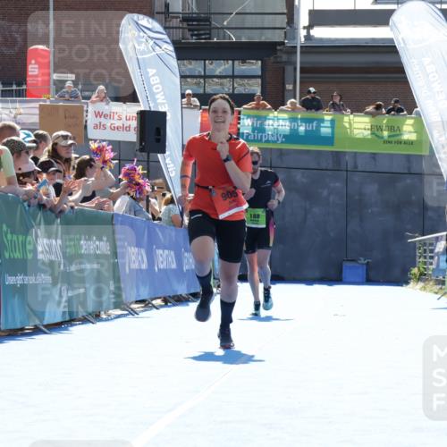 09.08.2026 - GEWOBA Citytriathlon Bremen Yannick Fuchs http://msf.ph/oto/9935930 09.08.2026 14:58:43 Ziel 23, 188, 905 meine-sportfotos.de